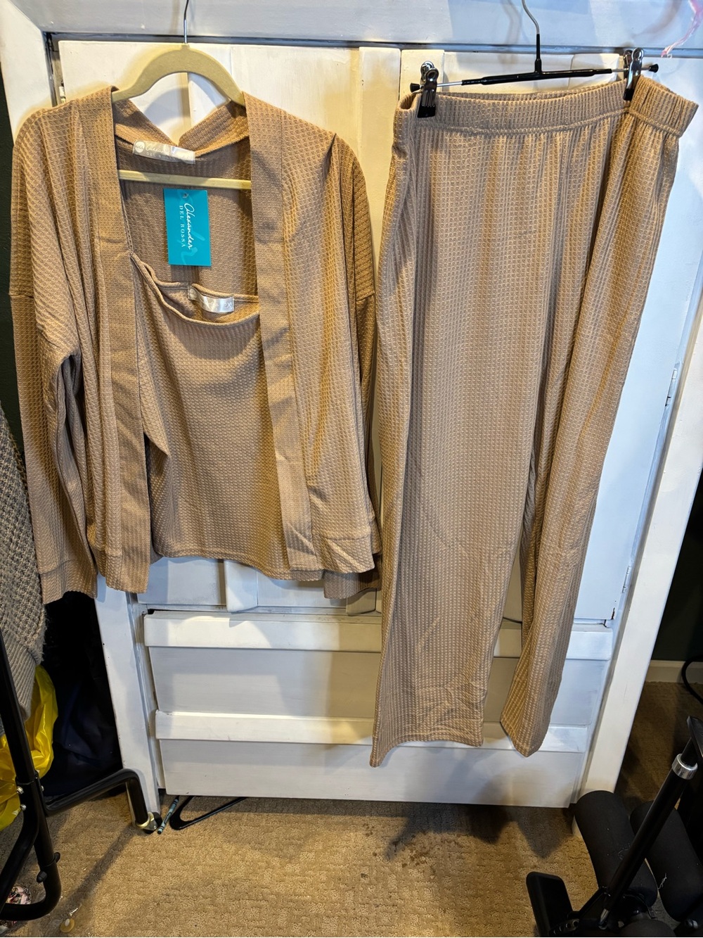 Women's 3-Piece Cozy Waffle Lounge Set in Taupe